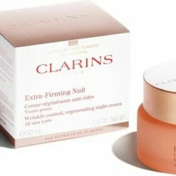 Clarins Cr Me Face Extra-Firming Night -Essie winkel 550x299 2