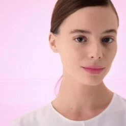 Lancôme Teint Miracle Foundation 30 Ml - 02 Lys Rosé - SPF 15 -Essie winkel 550x309 14