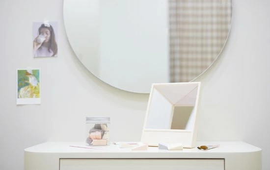 MRMR - The Non-reversing Mirror - Zonder Links & Rechts Gespiegeld - Make Up Spiegel 6 MRMR - The Non-reversing Mirror - Zonder Links & Rechts Gespiegeld - Make Up Spiegel - Afbeelding 6