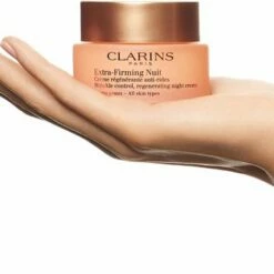 Clarins Cr Me Face Extra-Firming Night -Essie winkel 550x348