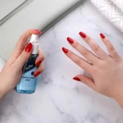 Herome Rapid Nail Dry - Droge Nagels In 1 Minuut - Versnelt Het Uitharden Van Nagellak - 75ml. -Essie winkel 550x412 11