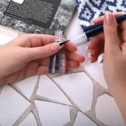 Herome Natural Nail Whitener Blue Glow - Accentueert De Natuurlijke Roze Kleur Van De Nagel - Maakt Nagelranden Witter - Camoufleert Verkleuringen - 10ml. -Essie winkel 550x412 12