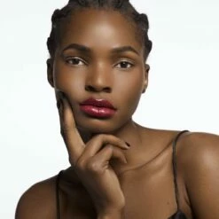 Yves Saint Laurent - Rouge Volupté Rock'n Shine - 8 Rock'N Red - Lipstick 15 Yves Saint Laurent - Rouge Volupté Rock'n Shine - 8 Rock'N Red - Lipstick -Essie winkel 550x413 4