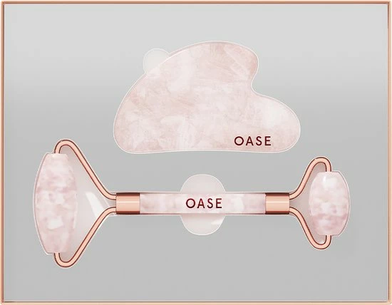 OASE Facial Set (Gua Sha Steen & Rozenkwarts Roller ) + GRATIS Tasje – 100% Natuurlijke Rozenkwarts – 2 Delige Set – Huidverzorging – Gezichtsmassage 1 OASE Facial Set (Gua Sha Steen & Rozenkwarts Roller ) + GRATIS Tasje – 100% Natuurlijke Rozenkwarts – 2 Delige Set – Huidverzorging – Gezichtsmassage