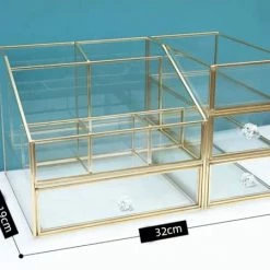 Goux.nl Beautybox Tara | Goud | Cosmetica Organizer | Sieraden Organizer | Make Up Organizer | Beautybox | Vitrine Boxje | Glazen Box | Makeup Organizer | Beauty Organizer | Makeupbox | Organizer | Storage Box | Make-uporganizer | Opbergdoos | Sieradendoos -Essie winkel 550x450 5