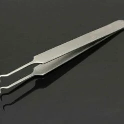 Now4You - Mee-eter Pincet RVS -Essie winkel 550x479 2