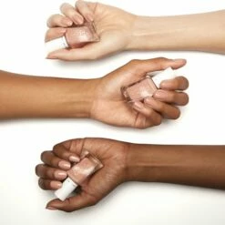 Essie Gel Couture - 30 Sew Me - Beige Nagellak - 13,5 Ml -Essie winkel 550x523 1