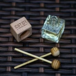 Ester Perfume Ester Autoparfum Car Perfume Men Nr.2 Gentle Touch -Essie winkel 550x526 1