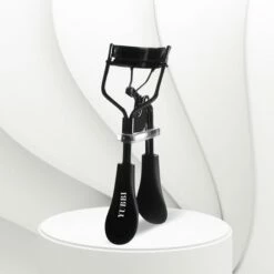 YUBBI Professionele Wimperkruller Set - 7 Delig - Wimperkrultang - Nepwimper Pincet - Wimperkruller Pads - Zwart 8 YUBBI Professionele Wimperkruller Set - 7 Delig - Wimperkrultang - Nepwimper Pincet - Wimperkruller Pads - Zwart -Essie winkel 550x544 1