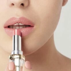 L’Oréal Paris L'Oréal Paris Color Riche Shine Lipstick - 111 Instaheaven -Essie winkel 550x550 189