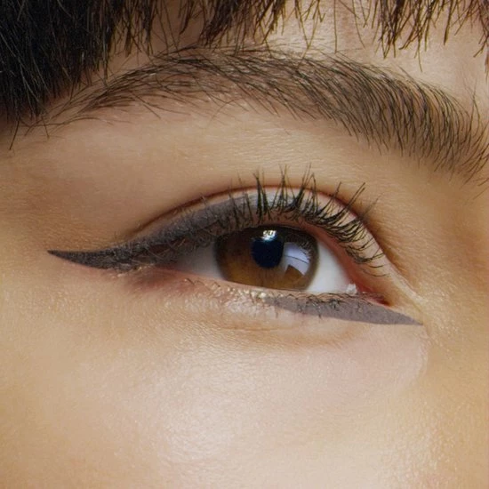 L?Or?al Paris L'Or Al Paris Matte Signature Eyeliner Van Superliner Matte Liquid Eyeliner Waterproof - 06 Greige Signature Grijs 4 L?Or?al Paris L'Or Al Paris Matte Signature Eyeliner Van Superliner Matte Liquid Eyeliner Waterproof - 06 Greige Signature Grijs - Afbeelding 4