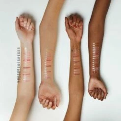 Essence Extreme Shine Volume Lipgloss 5 Ml 04 Purple Rain 10 Essence Extreme Shine Volume Lipgloss 5 Ml 04 Purple Rain -Essie winkel 550x550 360