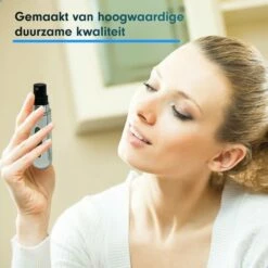 MaxedMore Navulbare Parfumverstuiver 5ml Zilver - 65 Keer Spraybare Parfum Verstuiver - Hervulbaar Tasverstuiver Voor Parfum - Meeneem Mini Geur Flesje Voor Op Reis - Lipstick Formaat Navulbaar Parfumflesje -Essie winkel 550x550 528