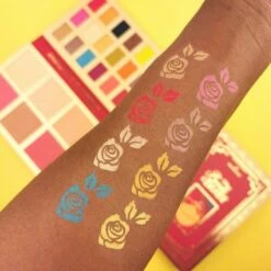 I Heart Revolution X Disney Fairytale Books - Belle Palette 11 I Heart Revolution X Disney Fairytale Books - Belle Palette -Essie winkel 550x550 538