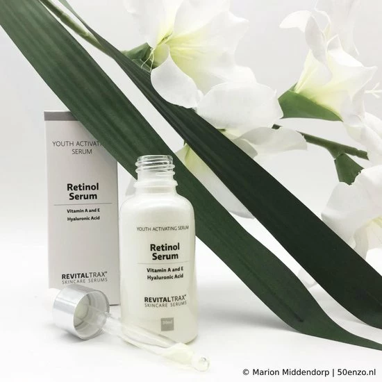 Merkloos RevitalTrax® 2% Retinol Serum - Gezichtserum - Vitamine A - Hyaluronzuur - Vitamine E - Bewezen Tegen Huidveroudering - Herstellend Vermogen - Voedend - Verfrissend - Helpt Bij Acne, Ontstekingen En Onzuiverheden 3 Merkloos RevitalTrax® 2% Retinol Serum - Gezichtserum - Vitamine A - Hyaluronzuur - Vitamine E - Bewezen Tegen Huidveroudering - Herstellend Vermogen - Voedend - Verfrissend - Helpt Bij Acne, Ontstekingen En Onzuiverheden - Afbeelding 3