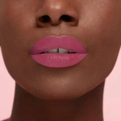 L?Or?al Paris L Or Al Paris Les Macarons Langhoudende Matte Lipstick - 820 Praline De Paris - Roze - 6,7 Ml -Essie winkel 550x550 89