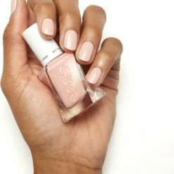 Essie Gel Couture - 30 Sew Me - Beige Nagellak - 13,5 Ml -Essie winkel 550x612