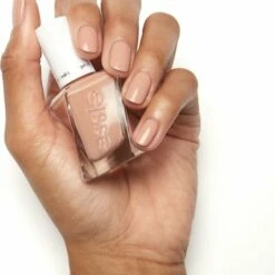 Essie Gel Couture - 30 Sew Me - Beige Nagellak - 13,5 Ml -Essie winkel 550x617