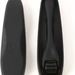 Kingsowned Dermaroller 1.5 Mm Met Cleaning Spray - 540 Naalden - Steriel Verpakt - Hoge Kwaliteit Chirurgisch Staal - Bewezen Effectief Tegen Rimpels, Acne Littekens, En Cellulitis & Stimulatie Van Haargroei Op De Hoofdhuid, Baardgroei -Essie winkel 550x682 1