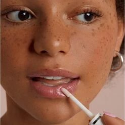 Labello Caring Lip Oil Dress Nude 5,5 Ml -Essie winkel 550x685 5