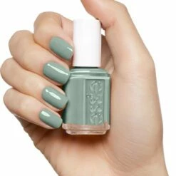 Essie Maximilian Strasse Her - Grijs - Nagellak -Essie winkel 550x697