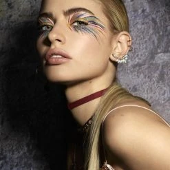 Rimmel London Wonder Swipe Eyeliner - 010 Cool AF Purple 27 Rimmel London Wonder Swipe Eyeliner - 010 Cool AF Purple -Essie winkel 550x734 4