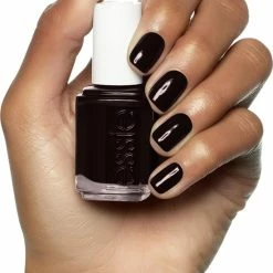 Essie Wicked 49 - Bordeaux - Nagellak -Essie winkel 550x763 1