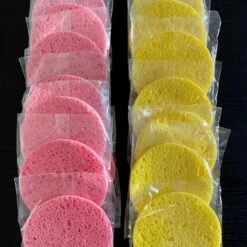 Merkloos Reinigingssponsjes Voor Gezicht - Geel - 9 Cm Extra Groot - 4 Stuks - Herbruikbaar - Wasmachinebestendig