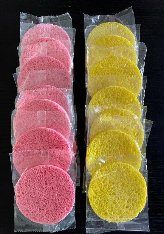 Merkloos Reinigingssponsjes Voor Gezicht - Geel - 9 Cm Extra Groot - 4 Stuks - Herbruikbaar - Wasmachinebestendig 1 Merkloos Reinigingssponsjes Voor Gezicht - Geel - 9 Cm Extra Groot - 4 Stuks - Herbruikbaar - Wasmachinebestendig