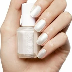 Essie Pearly White 4 - Wit - Nagellak -Essie winkel 550x823 2