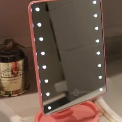 United Entertainment - Spiegel Met LED Verlichting - 29x17 Cm - Roze -Essie winkel 550x824 4